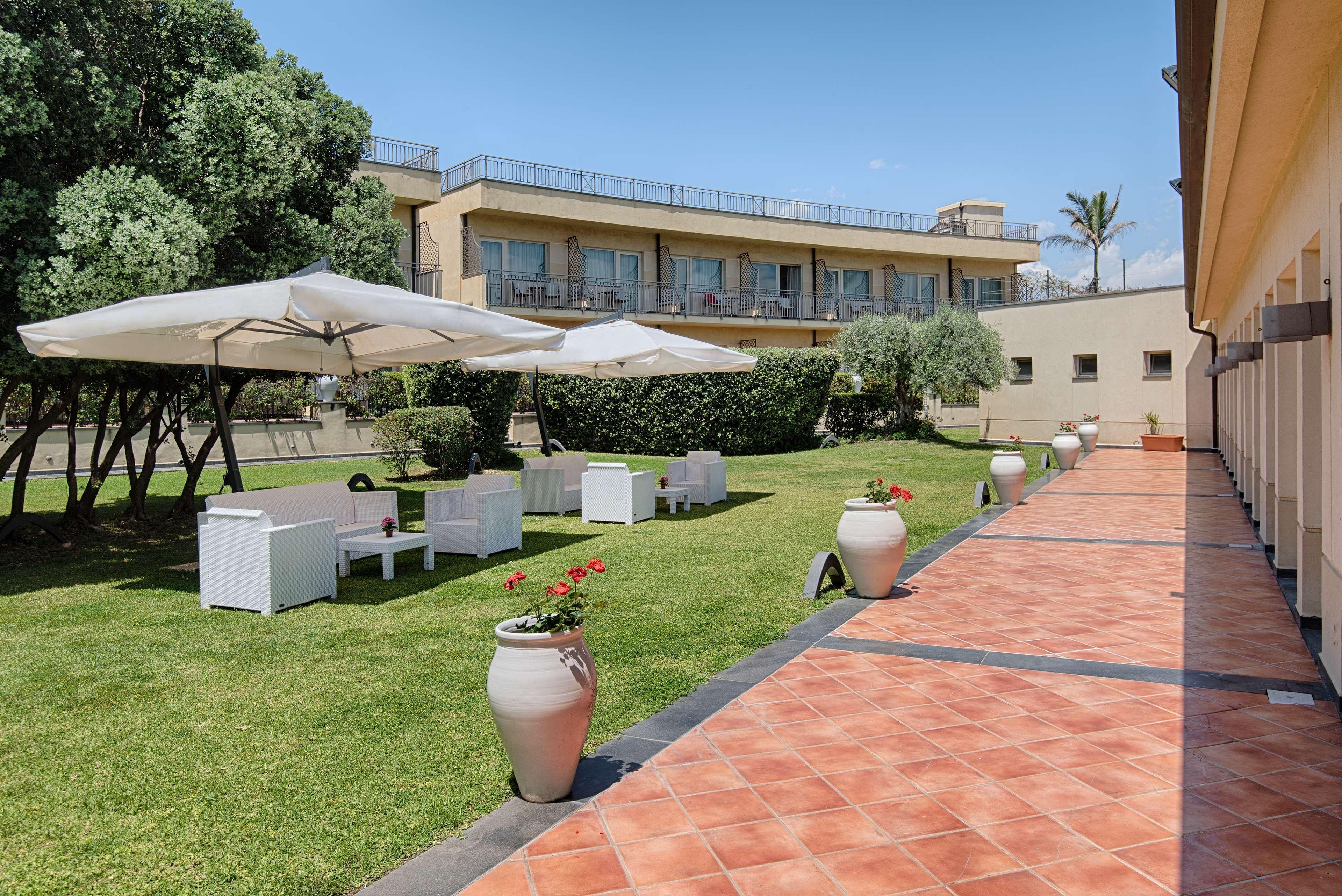 Hotel Nh Catania Parco Degli Aragonesi Exterior foto